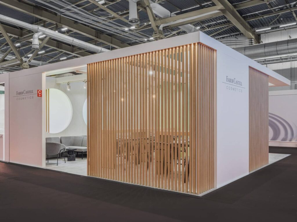 Messebau auf der Cosmoprof in Bologna für Faber Castell von ixpo Fazit