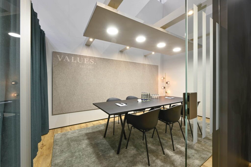 Messebau auf der Expo Real in München für Values.Real Estate von ixpo Fazit