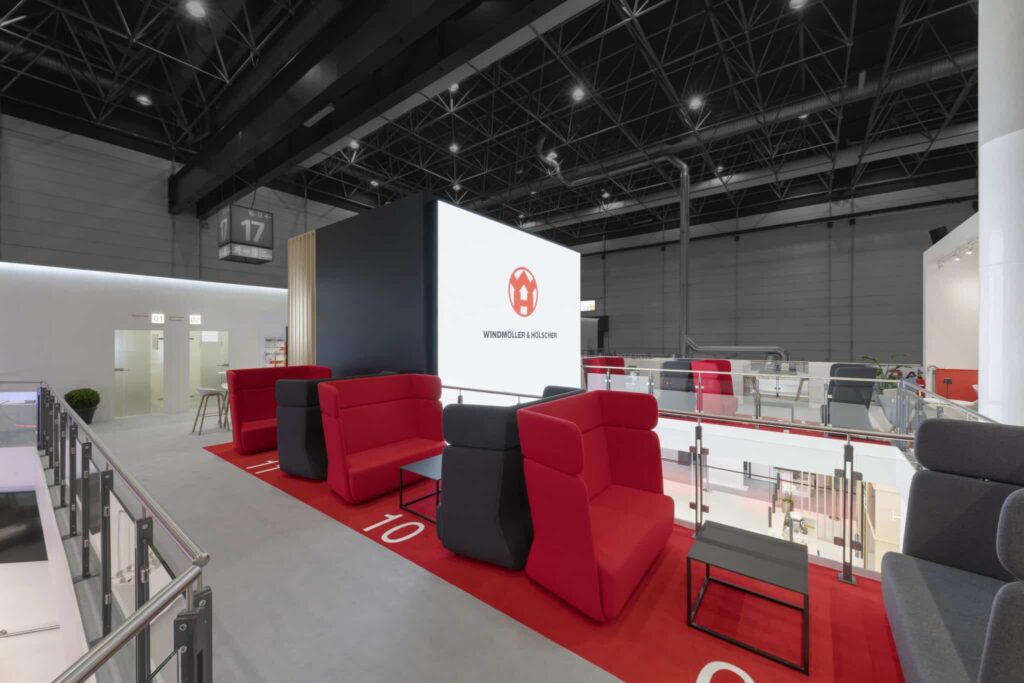 Messebau auf der K in Duesseldorf für Windmöller und Hölscher von ixpo Fazit